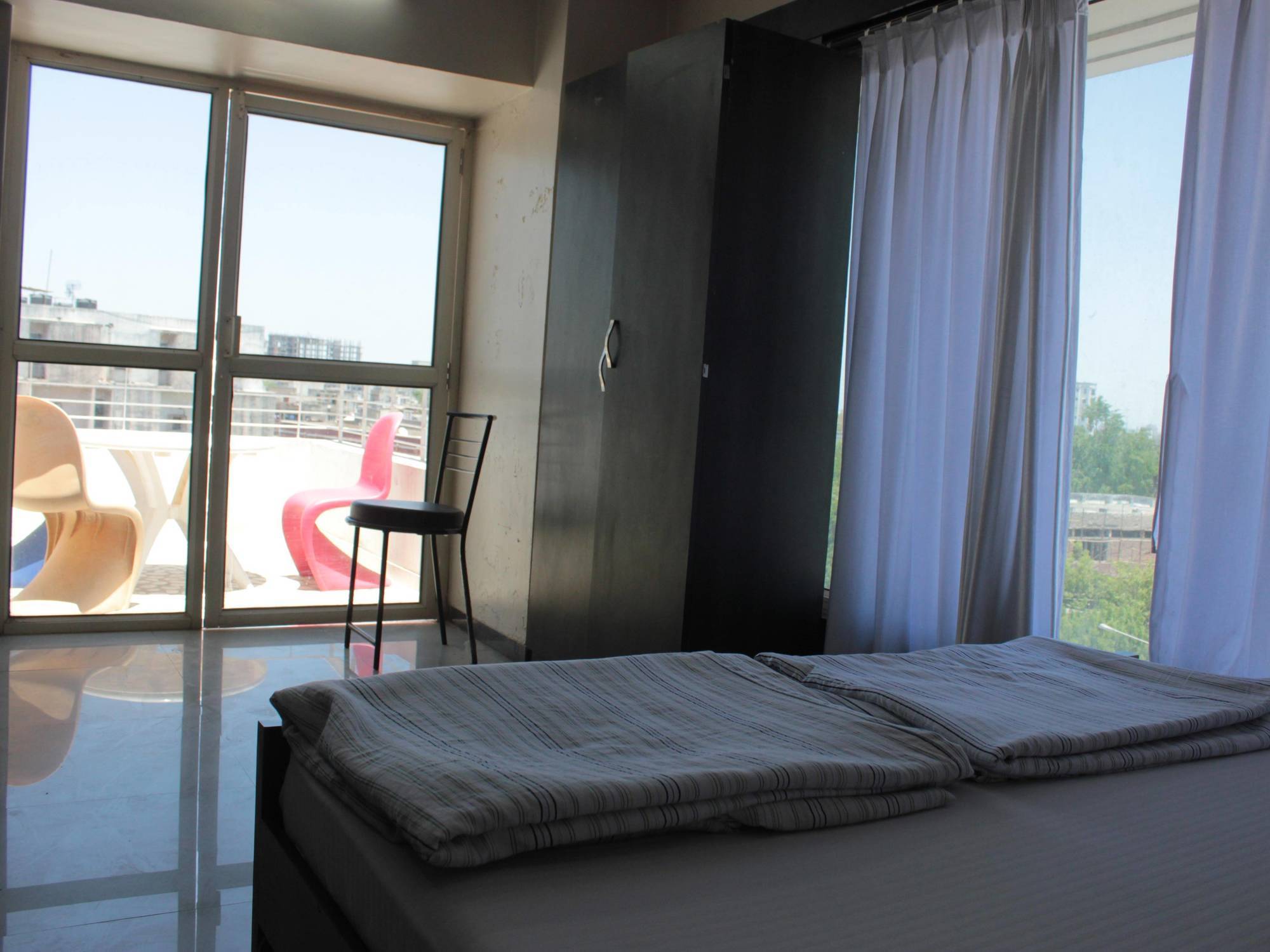Hotel Apple Inn Ahmedabad Exterior photo